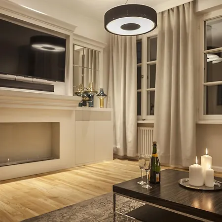 Swietojanska Old Town Deluxe By Bookinghost Apartamento