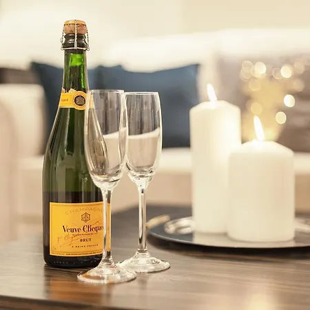 Swietojanska Old Town Deluxe By Bookinghost Apartamento *