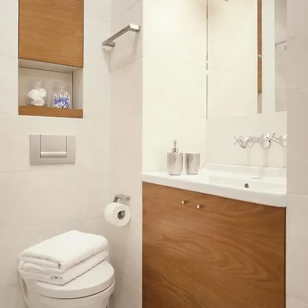 Swietojanska Old Town Deluxe Apartament *